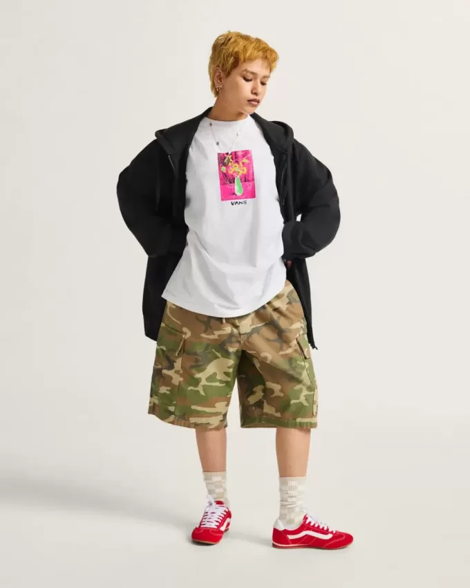 Camiseta con decoración floral