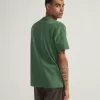 Camiseta con el logo en el pecho izquierdo