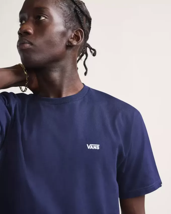 Camiseta con el logo en el pecho izquierdo