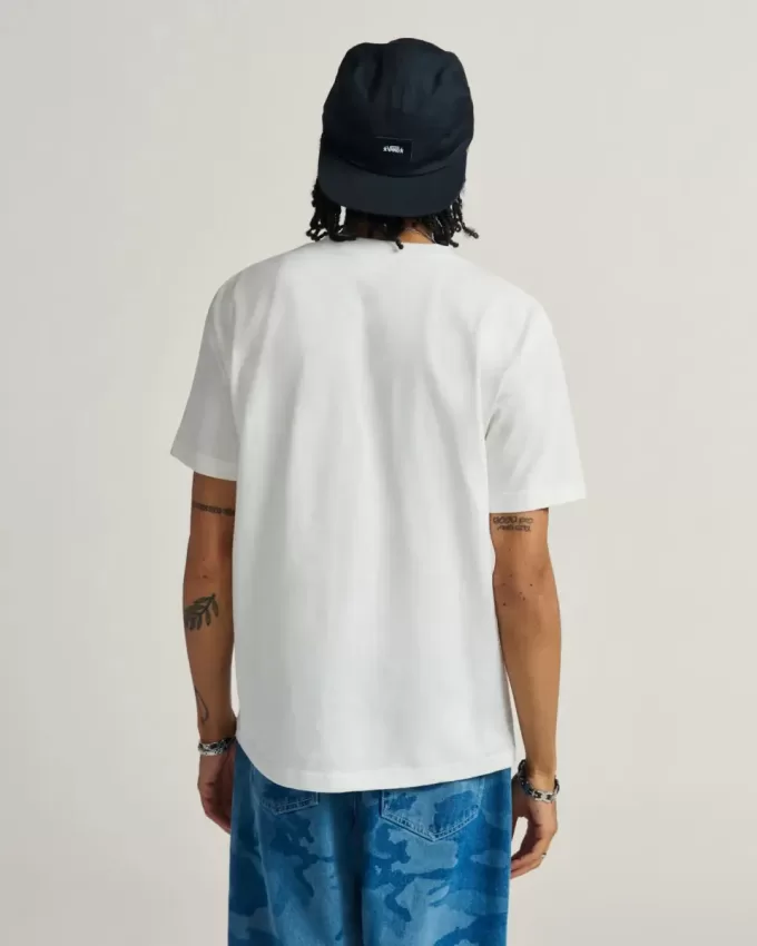 Camiseta con texto clásico