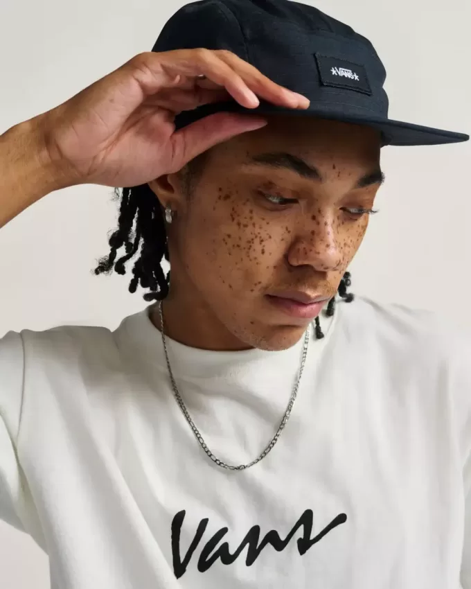 Camiseta con texto clásico