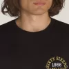 Camiseta de calavera de la fraternidad LXVI