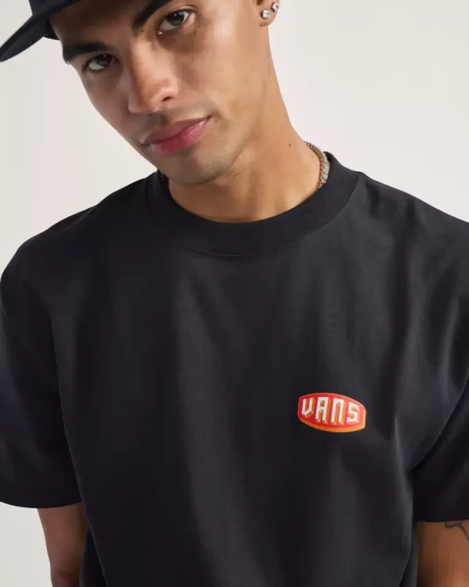 Camiseta levantada Camiseta levantada
