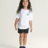Camiseta recortada para niños pequeños