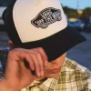 Gorra de camionero con visera curva y parche clásico Gorra de camionero con visera curva y parche clásico