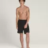 Pantalones cortos diarios de 18 pulgadas