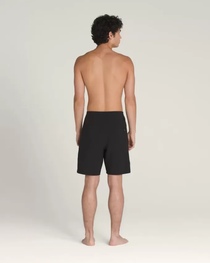 Pantalones cortos diarios de 18 pulgadas