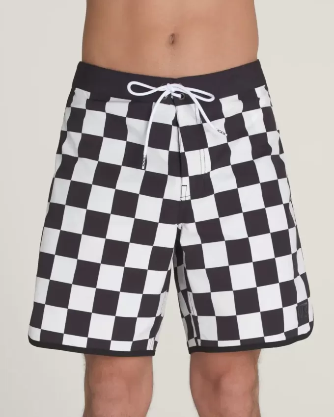 Pantalones cortos festoneados Everride de 18 pulgadas