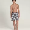 Pantalones cortos festoneados Everride de 18 pulgadas