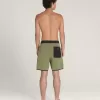 Pantalones cortos festoneados Everride de 18 pulgadas Pantalones cortos festoneados Everride de 18 pulgadas