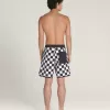 Pantalones cortos festoneados Everride de 18 pulgadas