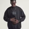 Sudadera clásica ovalada con cuello redondo Sudadera clásica ovalada con cuello redondo