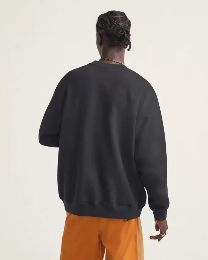 Sudadera clásica ovalada con cuello redondo Sudadera clásica ovalada con cuello redondo
