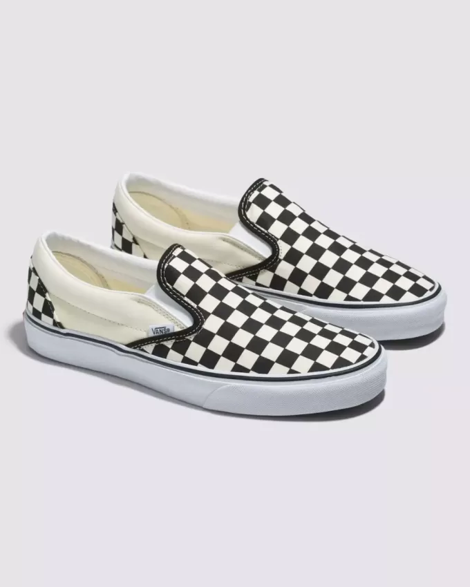 Zapato clásico ancho sin cordones con diseño de cuadros