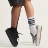 Zapato clásico de plataforma con diseño de cuadros y sin cordones