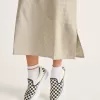 Zapato clásico de plataforma con diseño de cuadros y sin cordones