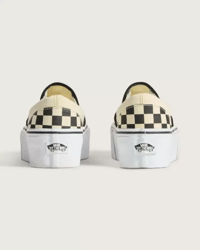 Zapato clásico de plataforma con diseño de cuadros y sin cordones