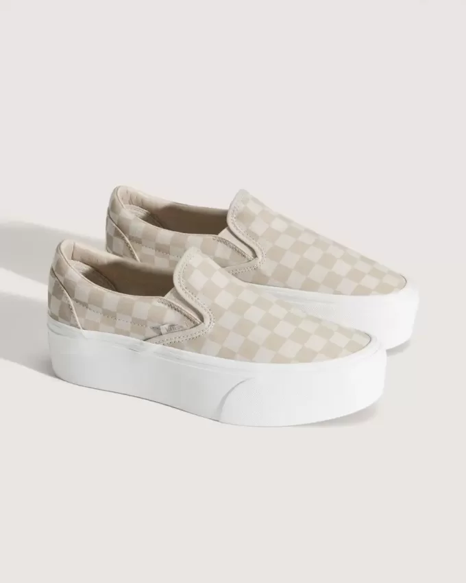 Zapato clásico de plataforma sin cordones con diseño de cuadros