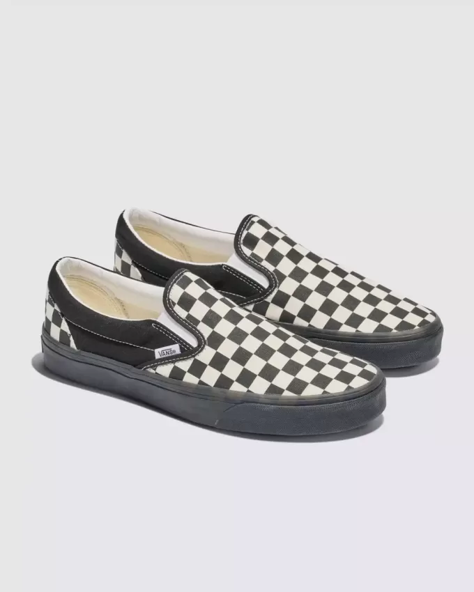 Zapato clásico sin cordones con diseño de cuadros