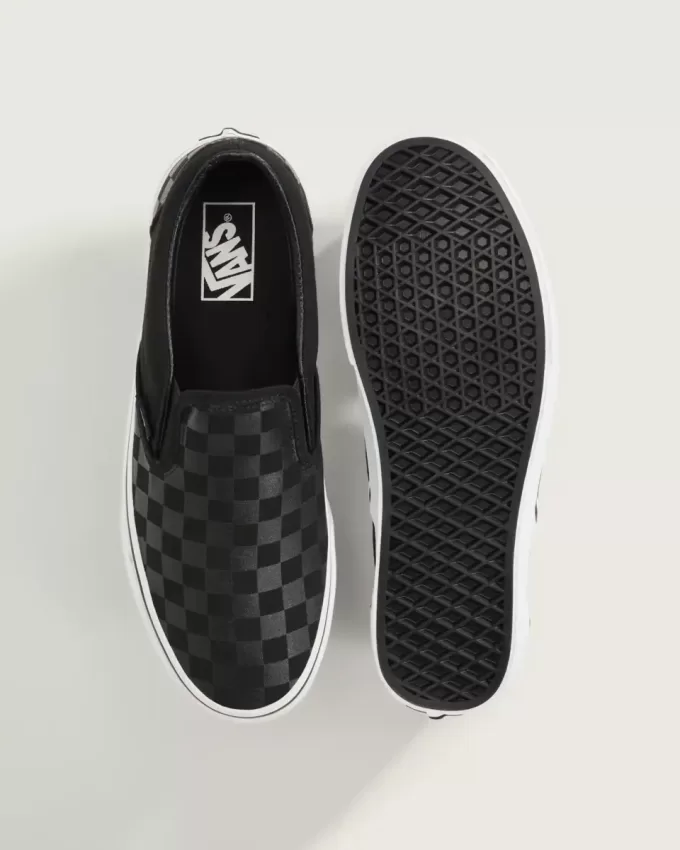 Zapato clásico sin cordones con diseño de cuadros