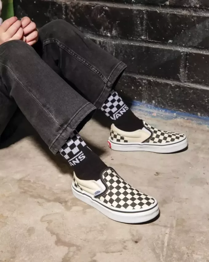 Zapato clásico sin cordones con diseño de cuadros para niños pequeños