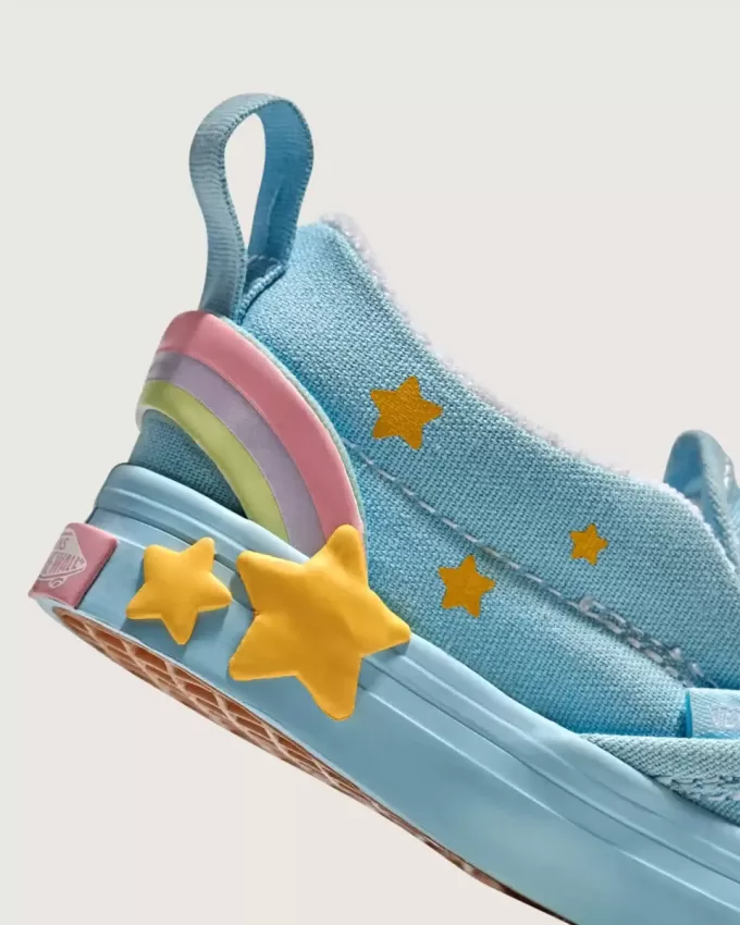 Zapato clásico sin cordones en V para niños pequeños