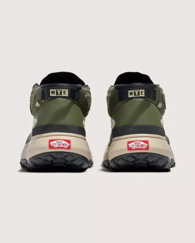 Zapato Crosspath Mid