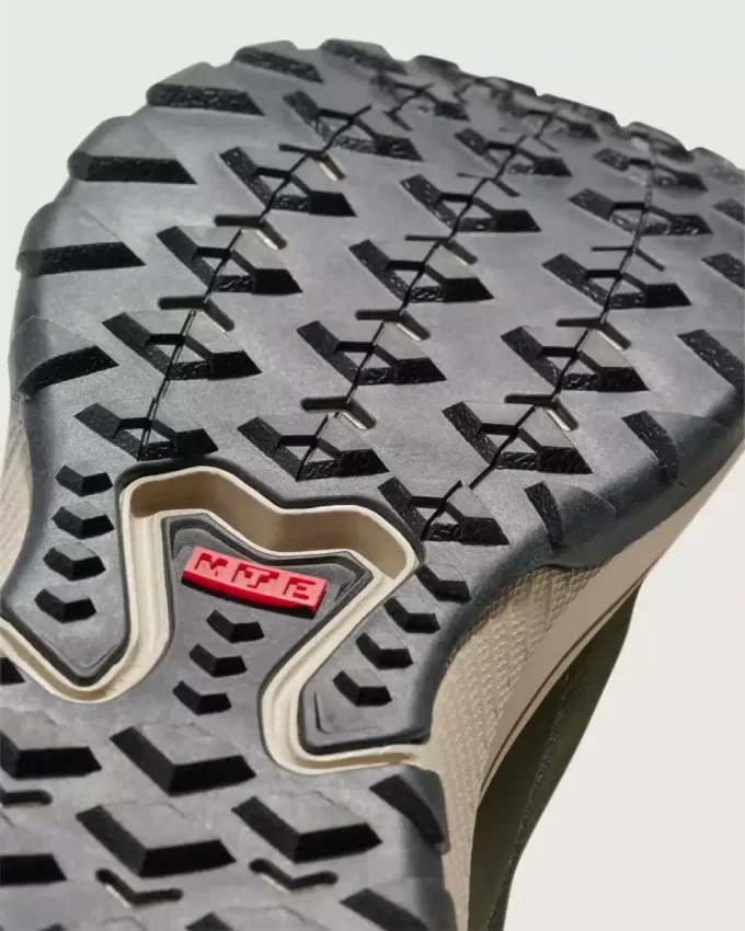 Zapato Crosspath Mid