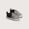 Zapato de cuna infantil sin cordones con diseño de cuadros en V