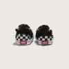 Zapato de cuna infantil sin cordones con diseño de cuadros en V