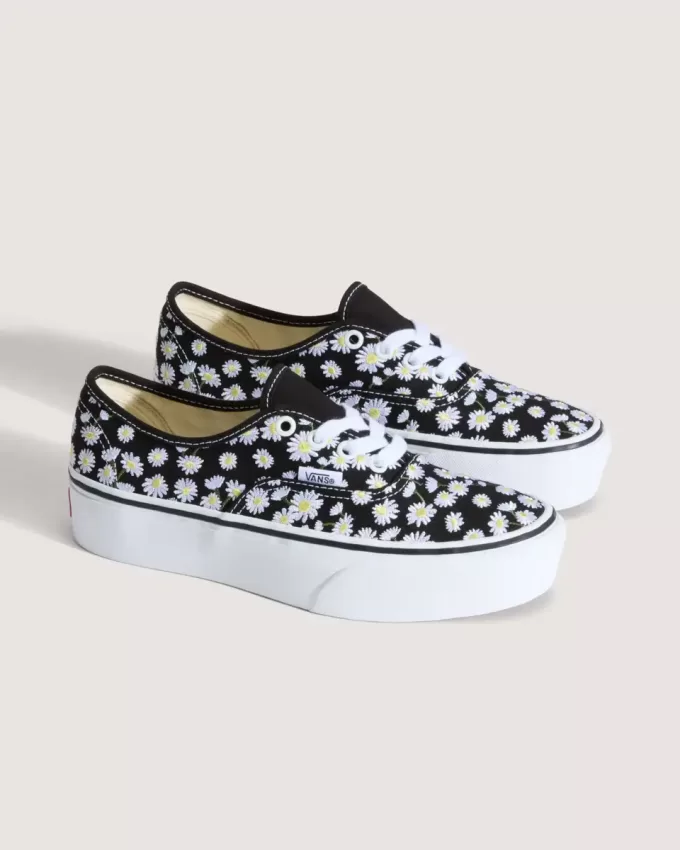 Zapato de plataforma auténtico