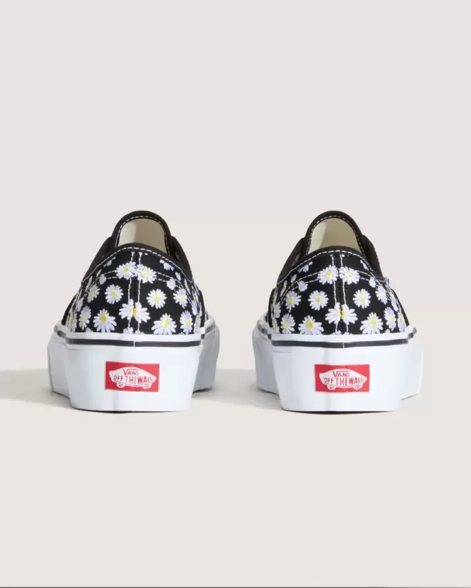 Zapato de plataforma auténtico