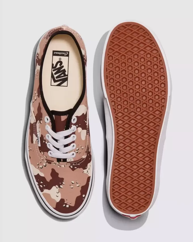 Zapatos auténticos de aduanas