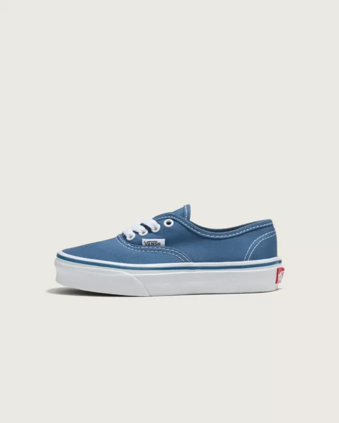 Zapatos auténticos para niños pequeños
