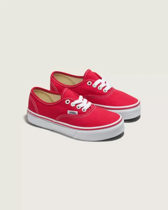 Zapatos auténticos para niños pequeños