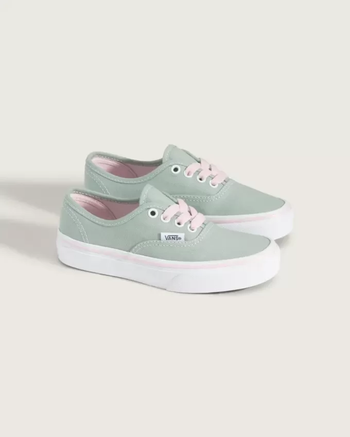 Zapatos auténticos para niños pequeños