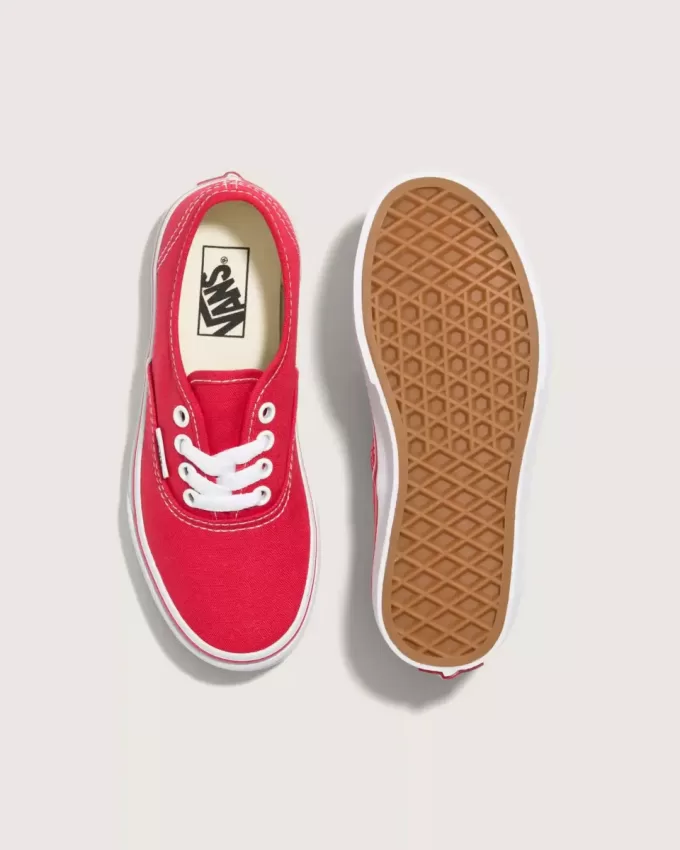 Zapatos auténticos para niños pequeños