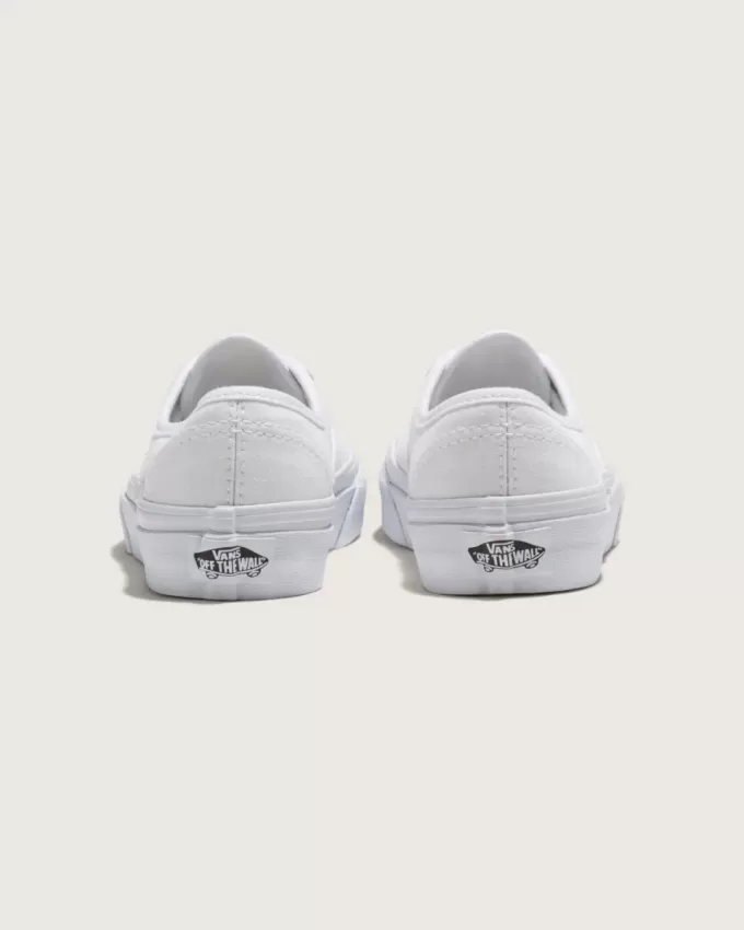 Zapatos auténticos para niños pequeños